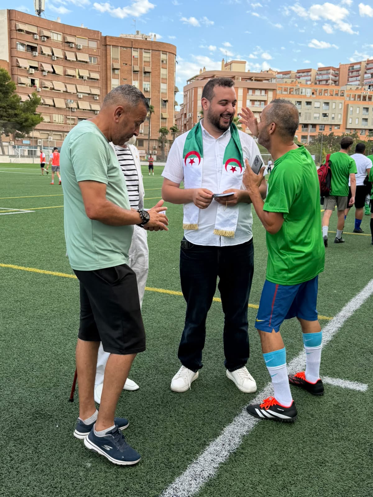 Campagne Anis Hossem Eddine Hamidet — diaspora algérienne